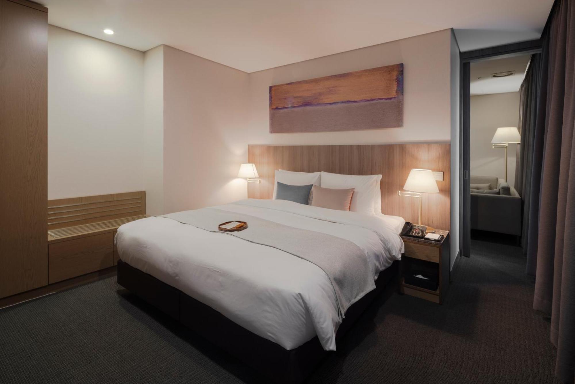 Amid Hotel Seoul Exterior photo