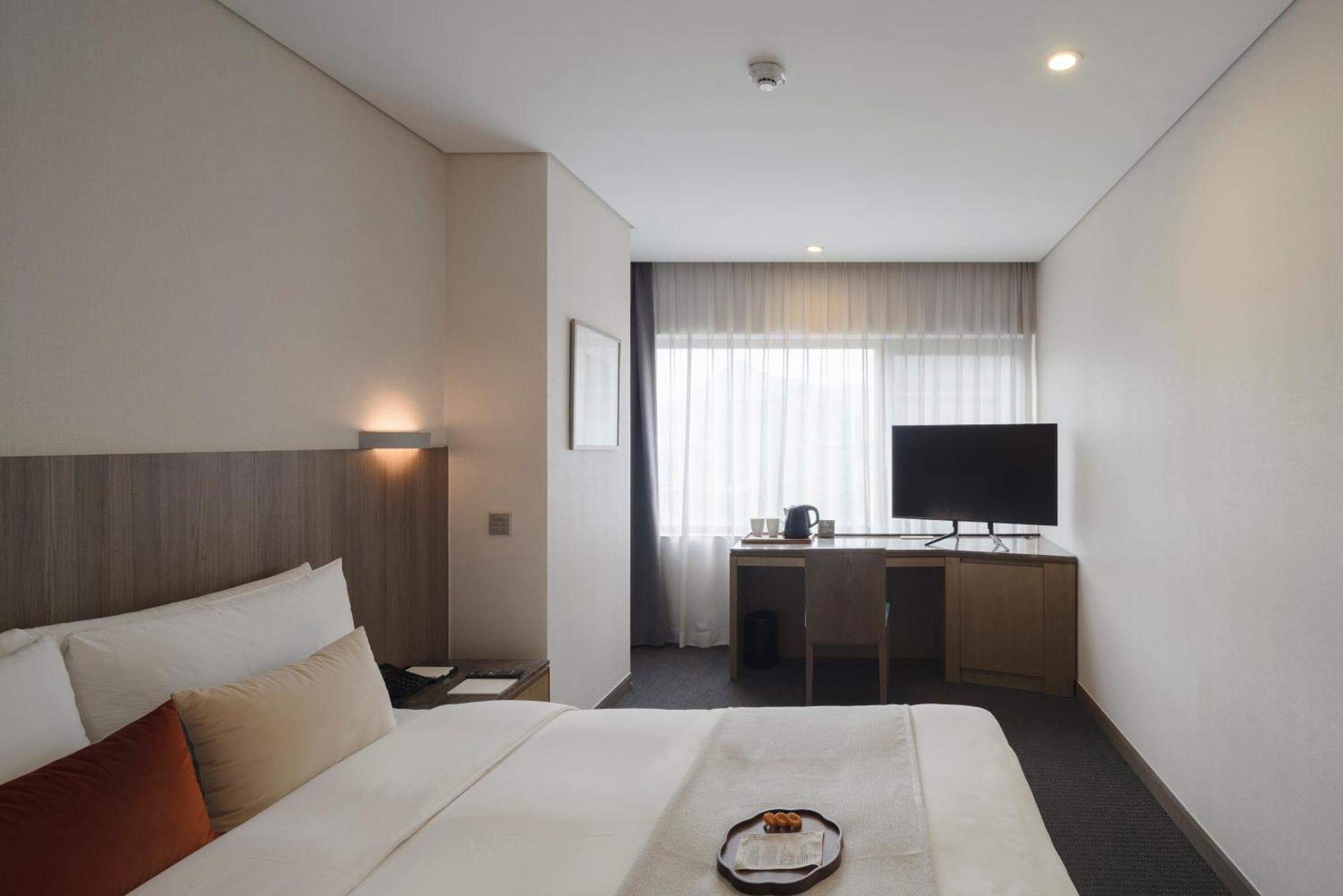 Amid Hotel Seoul Exterior photo